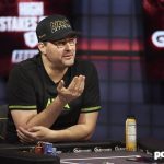 牌局解析：Hellmuth弃掉AK躲过AA，赛后怒斥全桌“全是白痴”